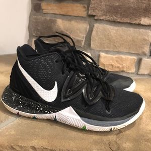 Nike Kyrie 5 “Black Magic”